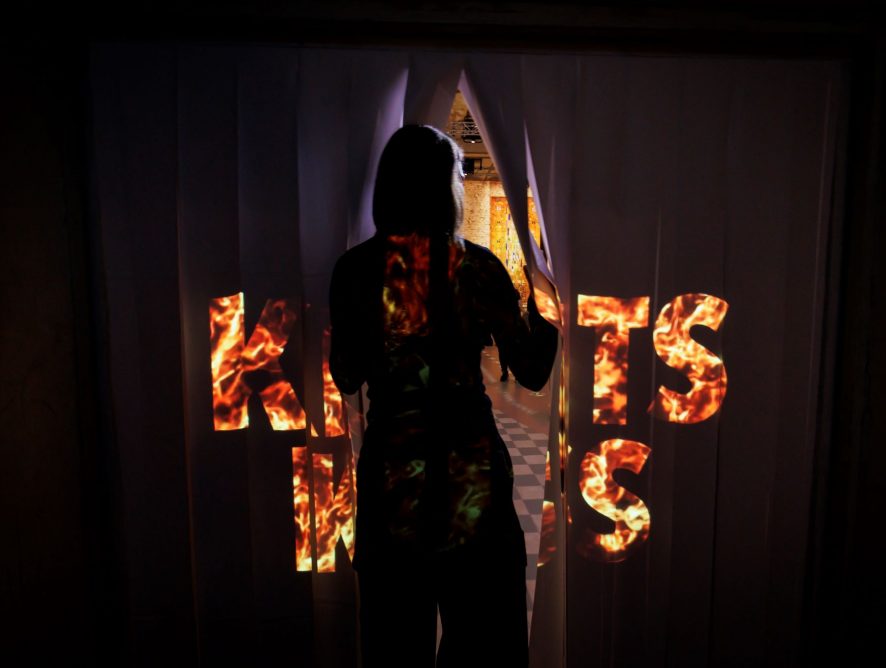 KLIMTS KUSS – Spiel mit dem Feuer:  Kunst-Erlebnis in Mainz